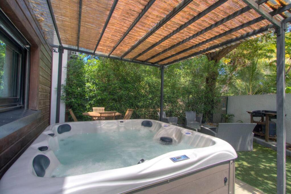 Le Grand Bleu - Jacuzzi - Apt Ла-Салін-ле-Бен Екстер'єр фото